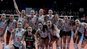 VakıfBank'ı yenen Eczacıbaşı, Sultanlar Ligi'nde finale çıktı