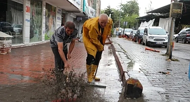 Ankara'da Şiddetli Sağanak Yağışı: Alt Geçitler ve Caddeler Sular Altında