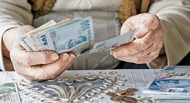 Emeklinin Gözü Kulağı Bu Haberdeydi! SGK Duyurmuştu! O Ödemeler Yarın Hesaplara Yatıyor
