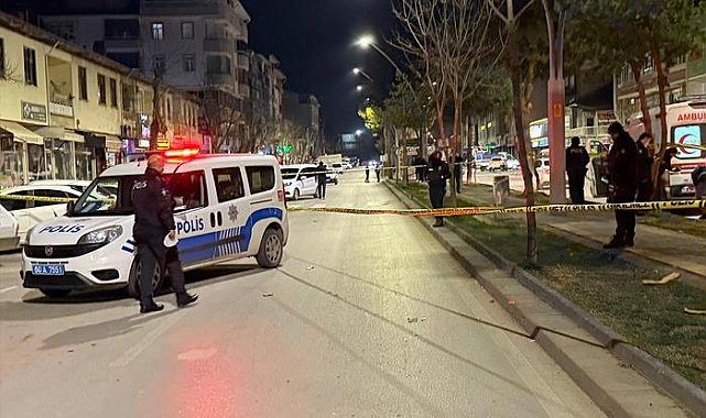 Arkasına bile dönüp bakmadı: Tartıştığı kişiyi sokak ortasında vurdu! O anlar saniye saniye kaydedildi