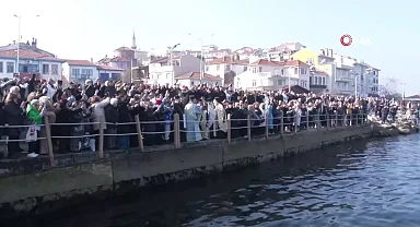 Kıdemli Metropolit Theoliptos, Tirilye'de Haç Çıkarma Töreni Düzenledi