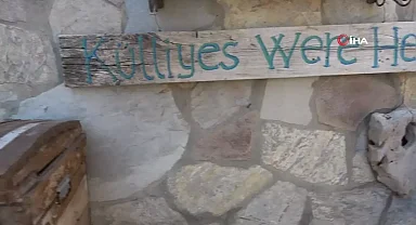 Pandemi Döneminde Sanata Yönelen Emekli Esnaf, Evinin Her Köşesini Müzeye Dönüştürdü