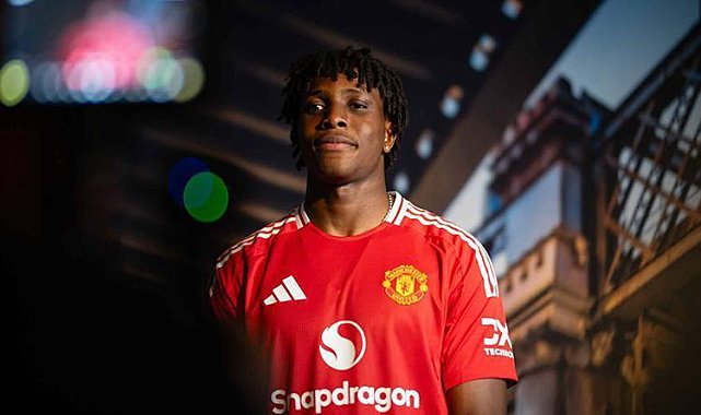 Manchester United, Patrick Dorgu'yu kadrosuna kattı
