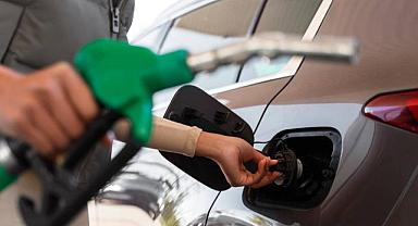Akaryakıt Fiyatlarına Zam Yolda! Sürücüler Dikkat: Depoları Doldurun