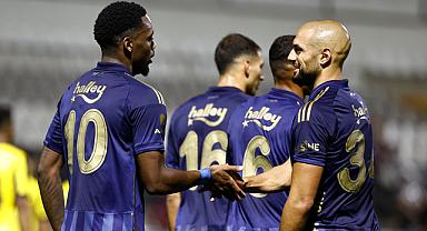 Fenerbahçe'den Hazırlık Maçında Gövde Gösterisi: Al-Ittihad'ı 4-0 Mağlup Etti!