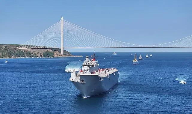 Mavi Vatan'ın Muhafızları İstanbul Boğazı'nda! TCG Anadolu ve Savarona Geçit Töreninde