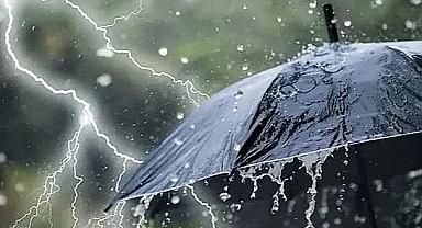 Hava Sıcaklığı Düşüyor: Doğu Karadeniz ve 10 İl İçin Kuvvetli Sağanak Uyarısı!