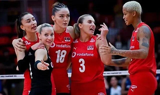 Mücadeleniz yeter! Filenin Sultanları Dünya ikincisi oldu