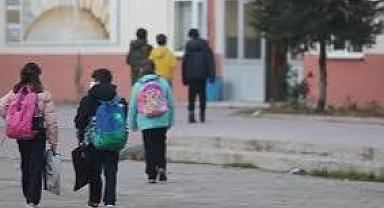 Tatil bitti! 18 milyon öğrenci için ders zili çaldı: İlk ders Yeşil Vatan