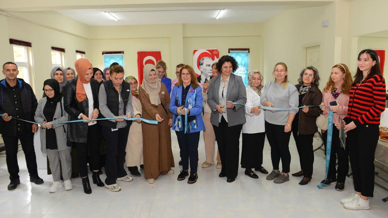 Ahmet Yesevi Mahallesi Bayan Dayanışma ve Yardımlaşma Derneği yeni merkezinde