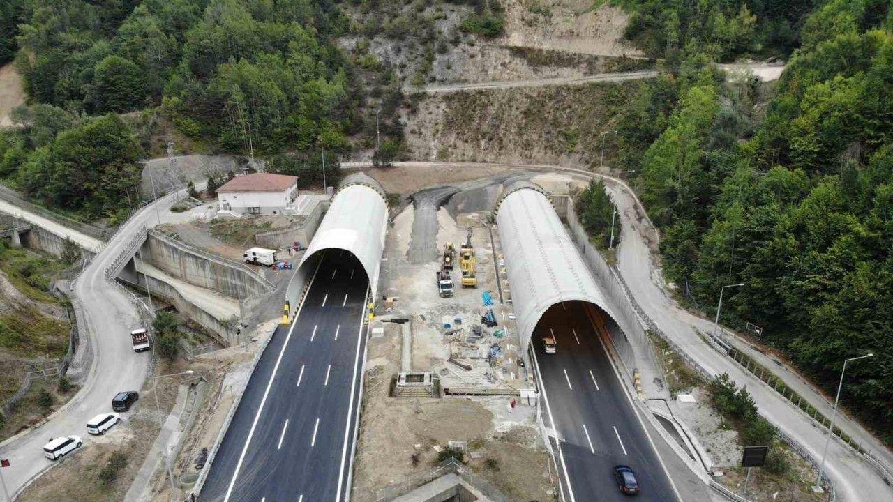 Anadolu Otoyolu Bolu Dağı geçişinde İstanbul istikameti 5 saat trafiğe kapatılacak