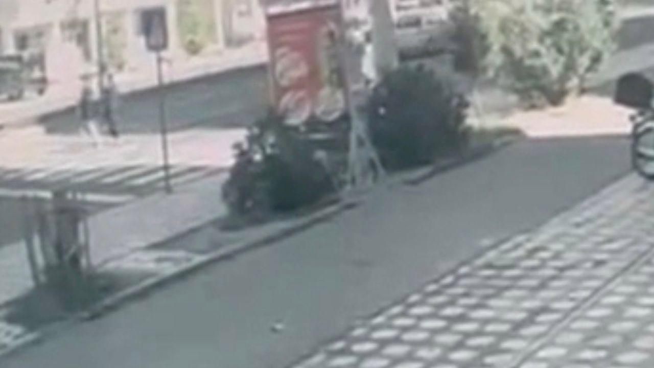 Batman’da cip yaya geçidinde iki kişiye çarptı: O anlar kamerada