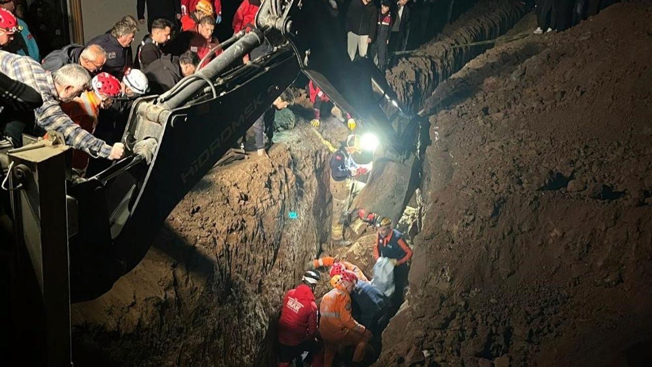 Bursa'da göçük altında kalan iki kardeş toprağa verildi