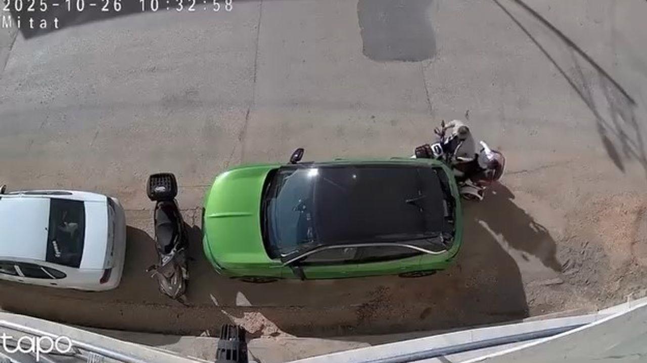 Bursa'da otomobile çarpıp hiçbir şey olmamış gibi kaçtı