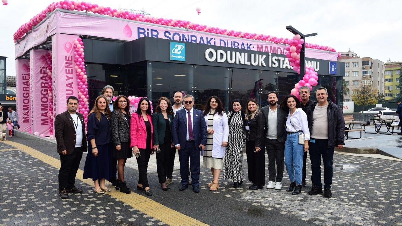 Bursa'da pembe balonlar meme kanserine dikkat çekti