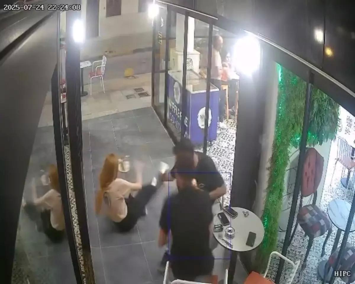 Cam kapı değil Bubi tuzağı! Projesini çizen kişi bile daha evvel başını çarpmış