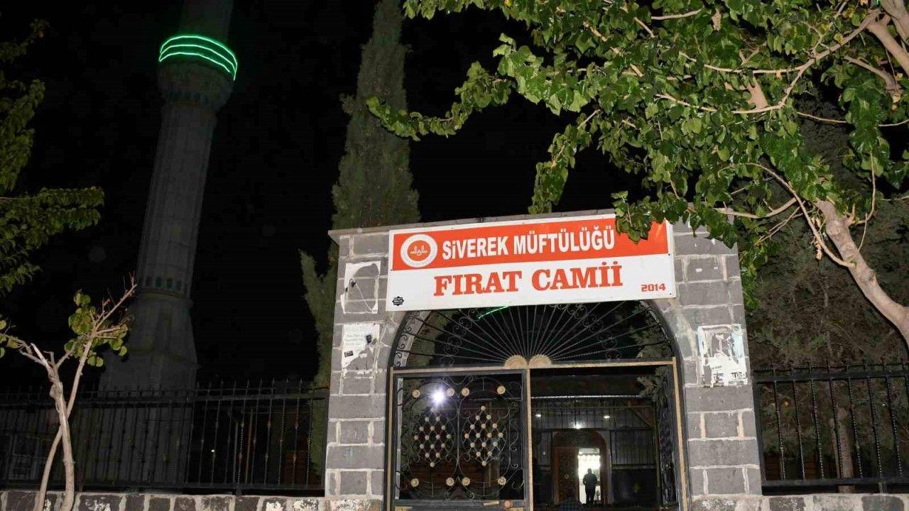 Cami bahçesinde gömülü yeni doğmuş bebek cesedi bulundu