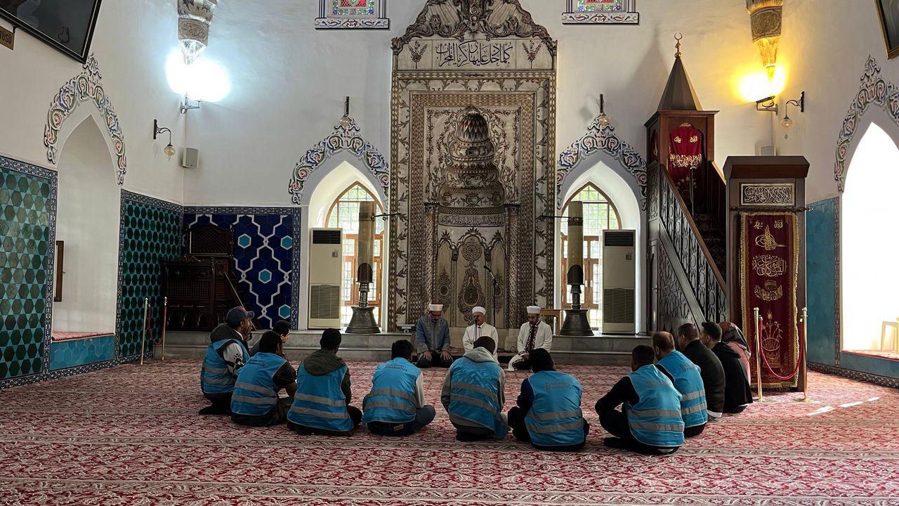 Denetimli serbestlik yükümlüleri, Muradiye Külliyesi'nde