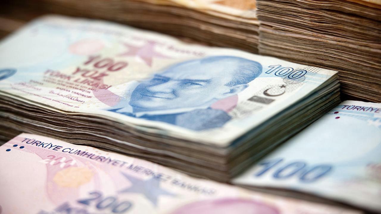 Fahiş fiyat ve stokçuluk yapan firmalara 710 milyon lira ceza - Son Dakika Haberleri