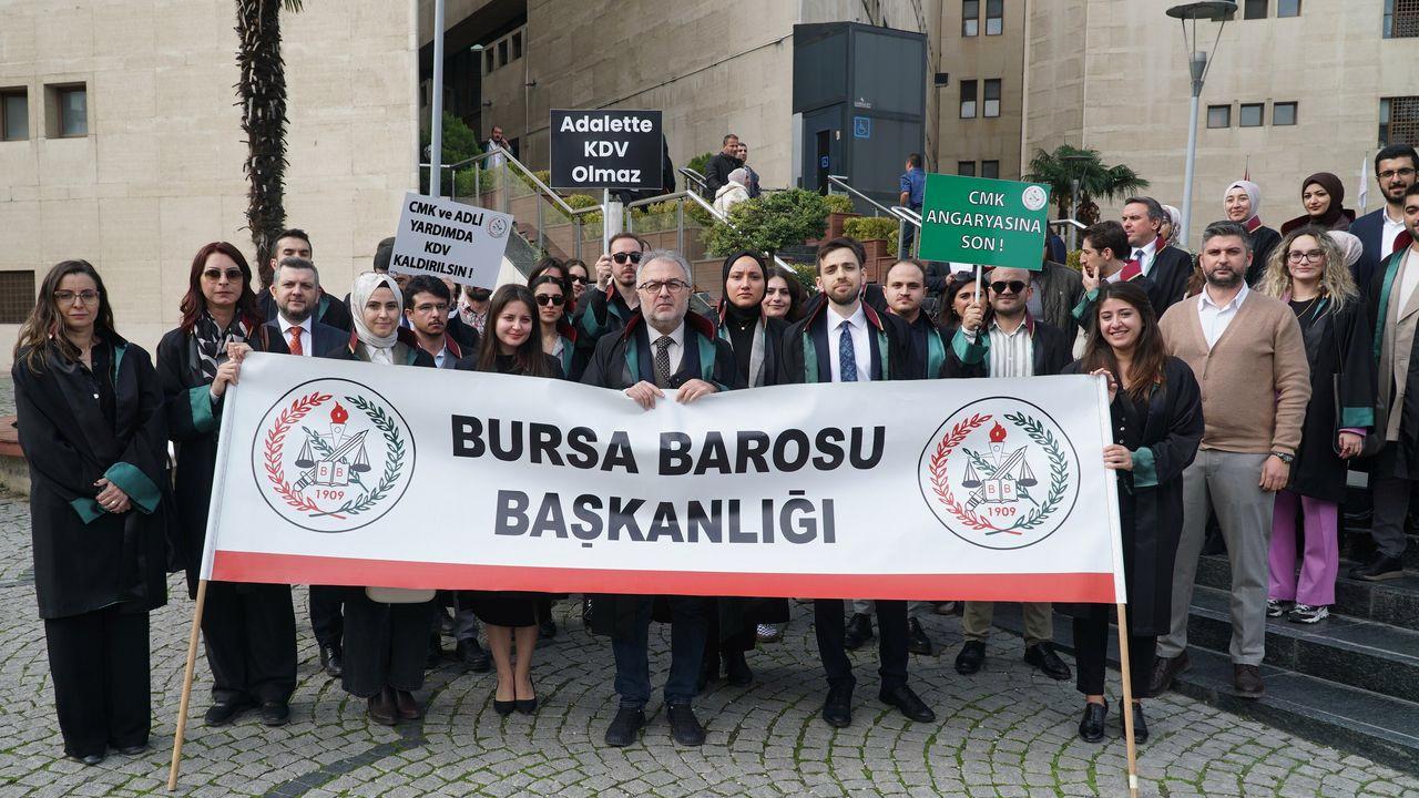 Genç avukatlar Türkiye genelinde tıpkı anda haykırdı