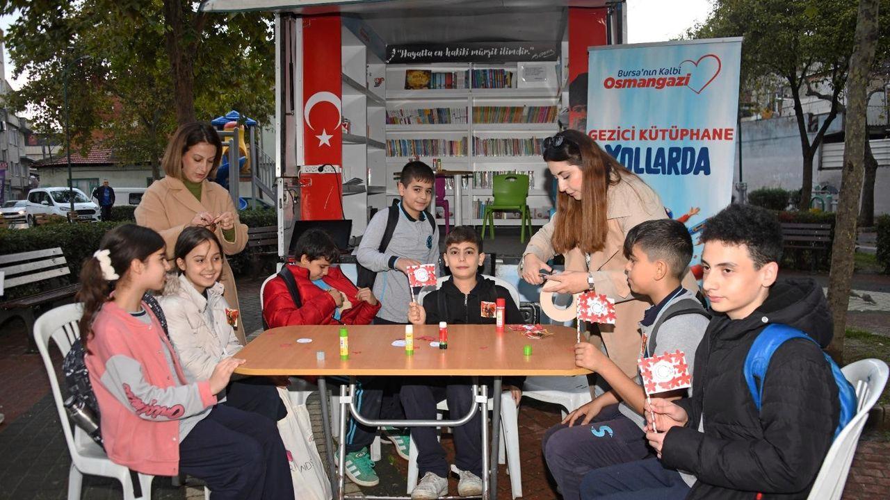 Gezici kütüphaneden çocuklara özel bayram turu
