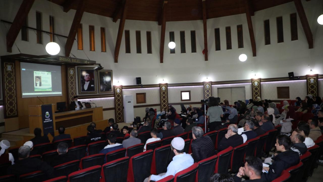 Huzurlu ve mutlu ailenin şifreleri İnegöl'de verildi