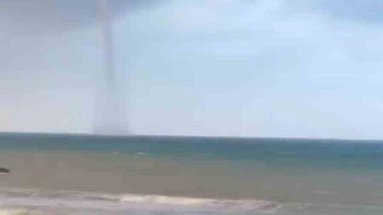İskenderun Körfezi’nde oluşan hortum cep telefonu kamerasına yansıdı