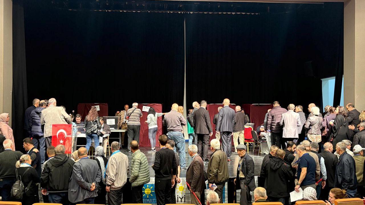 İYİ Parti Yıldırım’da seçim heyecanı! Oylama başladı