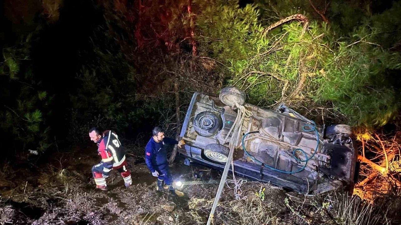 Kepsut’ta araç dereye uçtu: 5 yaralı