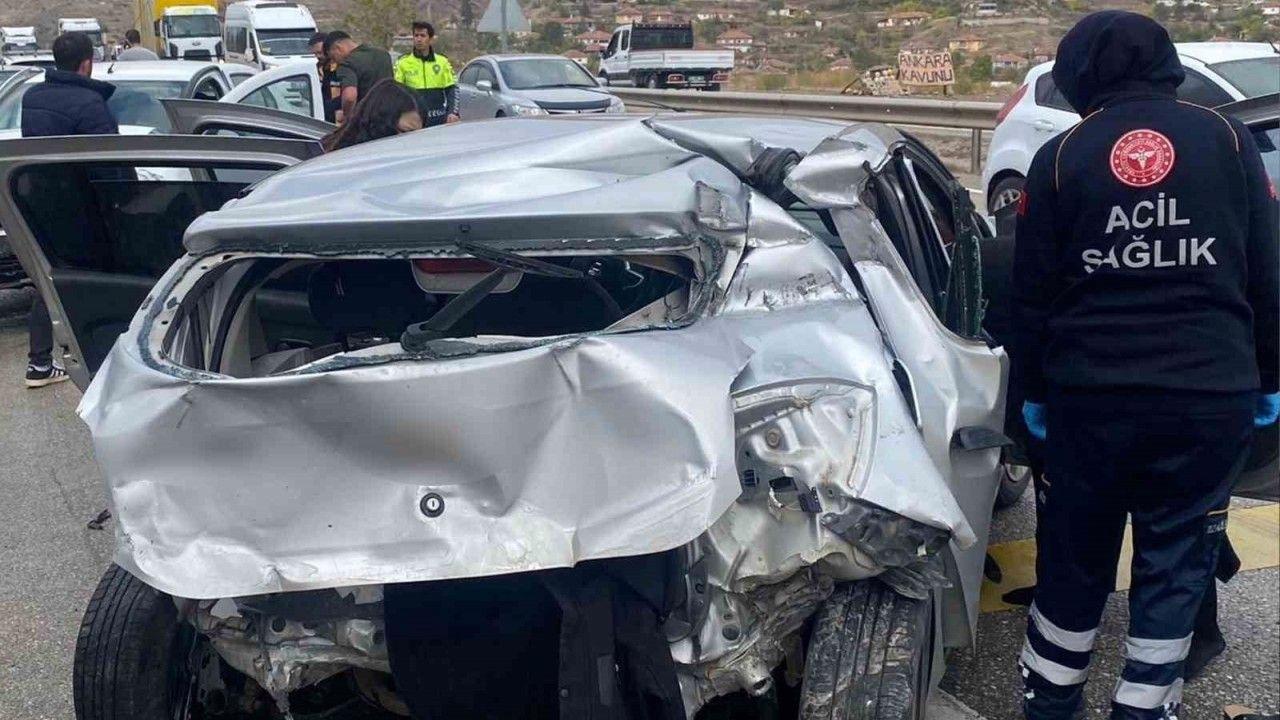 Kırıkkale’de iki otomobil çarpıştı: 4 yaralı