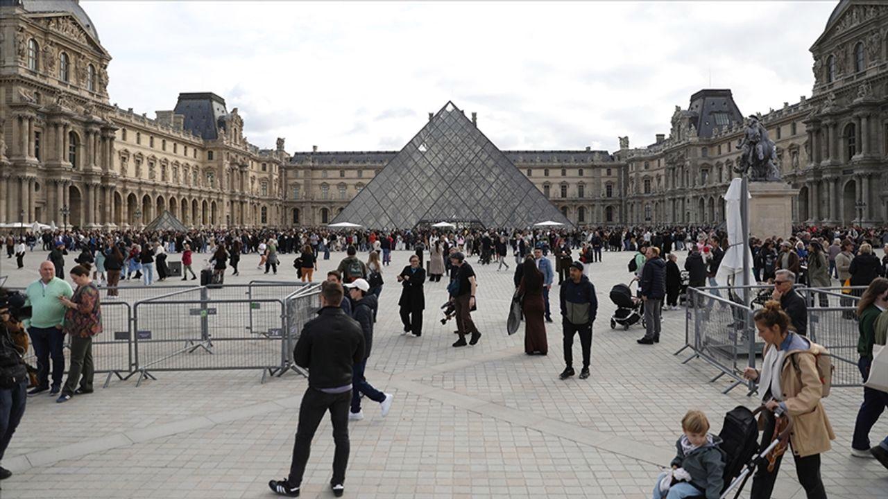 Louvre Müzesi için güvenlik önlemleri artırılacak
