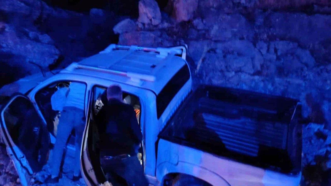 Mardin’de pikap şarampole devrildi: 1 yaralı