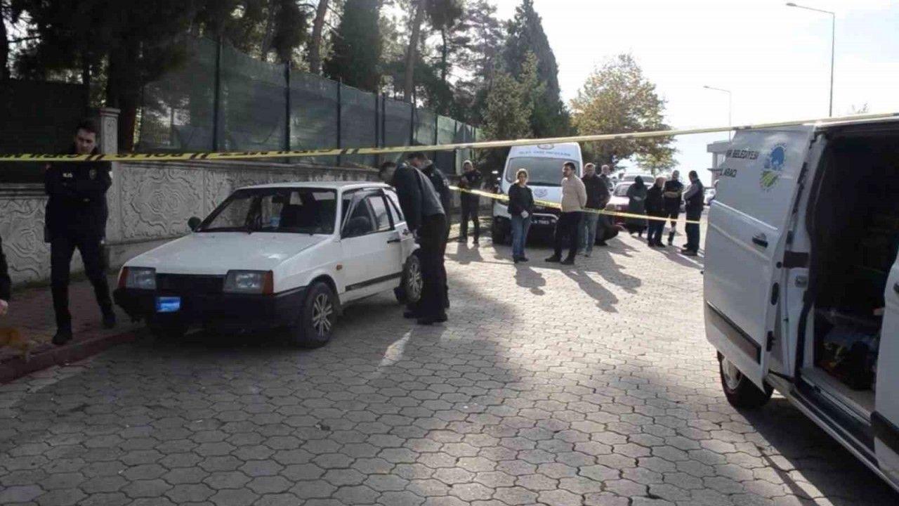 Park halindeki araçta ölü bulundu