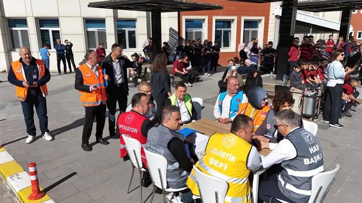 Sivas'ta Zelzele ve Yangın Tatbikatı