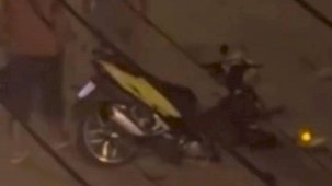 Adana’da iki motosiklet baş başa çarpıştı: 2 yaralı