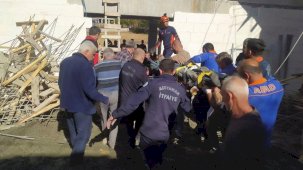 Adıyaman’da cami kubbesi çöktü: 5 yaralı