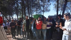 Ailesinin ve arkadaşlarının doğum gününü kutlamak için beklediği genç, trafik kazasında can verdi