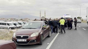 Aksaray'da polis cenazesi sırasında konvoya saldırı: 4 yaralı