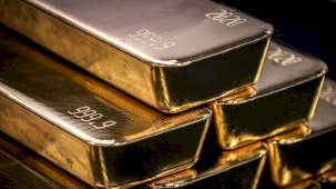 Altın yataya yakın düşüşte