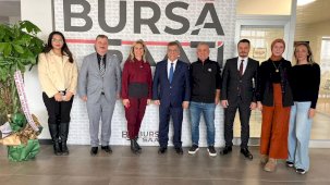 Anahtar Parti’den Bursa Saati’ne ziyaret: Kent ekonomisinin yeniden inşası yerelden başlamalı