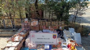 Ankara’da bir iş yerinde bin 200 kilogram bozuk et ve tavuk ele geçirildi