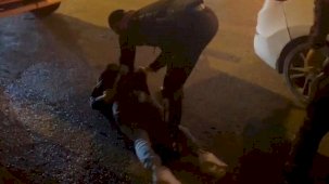 Ankara’da kendini polis olarak tanıtarak 250 bin dolarlık vurgun yapan 2 kuşkulu kıskıvrak yakalandı