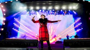 Aydilge'den sahnede duygulandıran Filistin iletisi