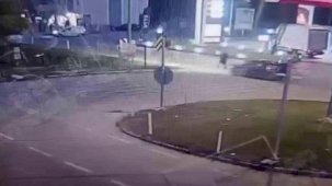 Bakkaldan çıktı, yolun karşısına geçerken hayatını kaybetti