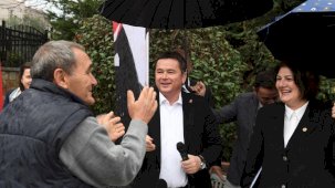 Başkan Erkan Aydın Yenibağlar Mahallesini ziyaret etti