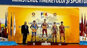 Belediyesporlu güreşçilerden 2 madalya