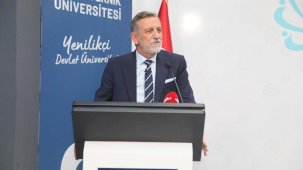 BTÜ Konuşmaları’nın konuğu Burkay: Türkiye’nin İkinci Yüzyılı’nı gençler inşa edecek