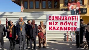 Bursa’da 102. yıla yakışır kutlama!