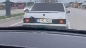 Bursa’da bir otomobil tartıştığı sürücünün önünü kesti