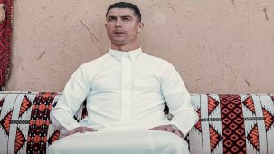 Cristiano Ronaldo, futbol tarihinin birinci milyarderi oldu